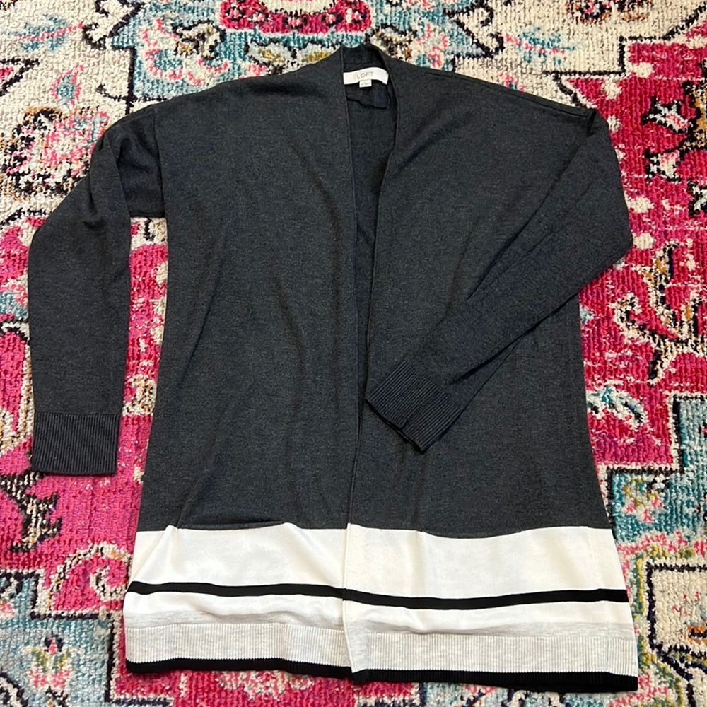 Women’s LOFT grey and cream cardigan, pockets, striped accent, Womens medium M